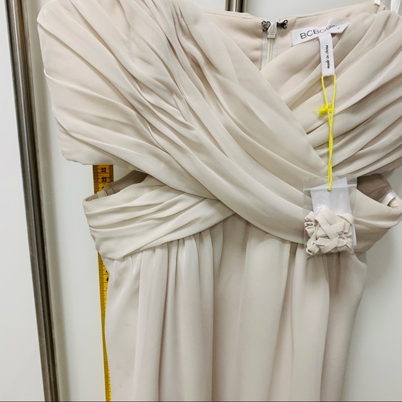 NWT BCBG Cutout Dress Size 4 Cream - Picture 15 of 15